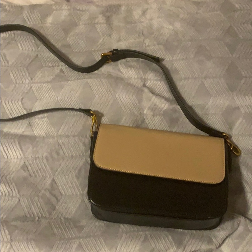 A Deax Lux crossbody bag